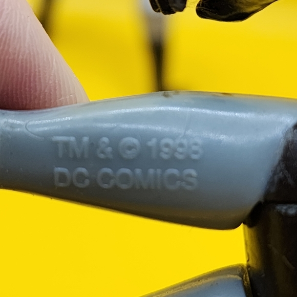 1998 DC Comics 3 Batman Figures Animated Series New Batman 4.5" - Picture 5 of 6